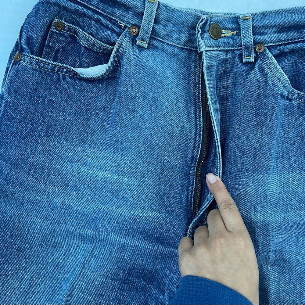 Vintage Lee High Rise Relaxed Tapered Jeans - Picture 3 of 7